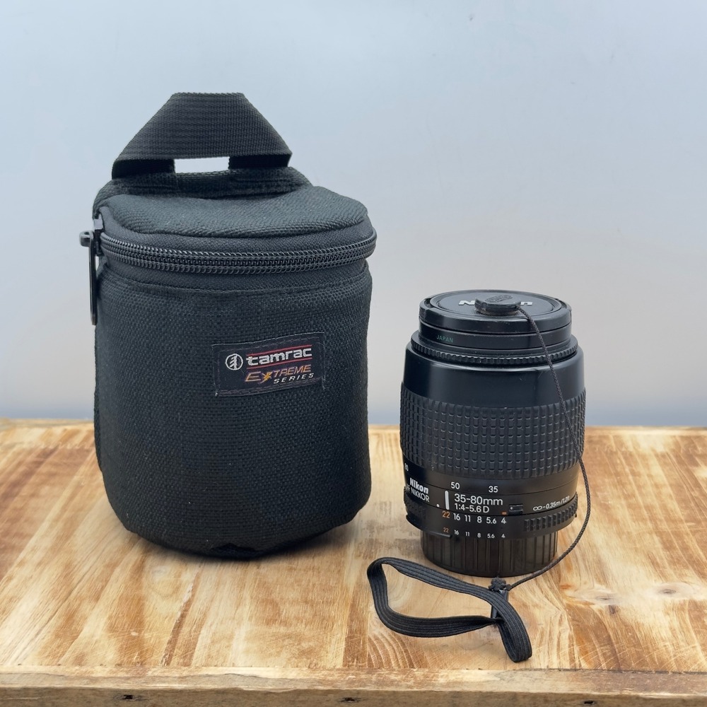Nikon AF Nikkor 35-80mm Black Zoom Lens f/4-5.6D 90s 52mm Tamrac Case